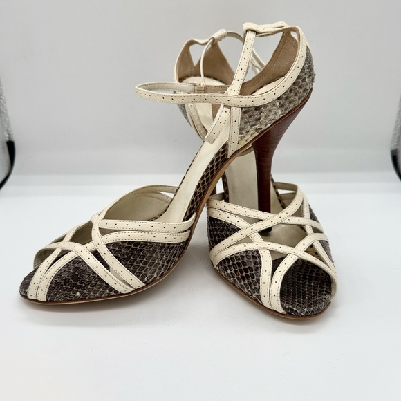 Gucci Shoes - Picture 3 of 12